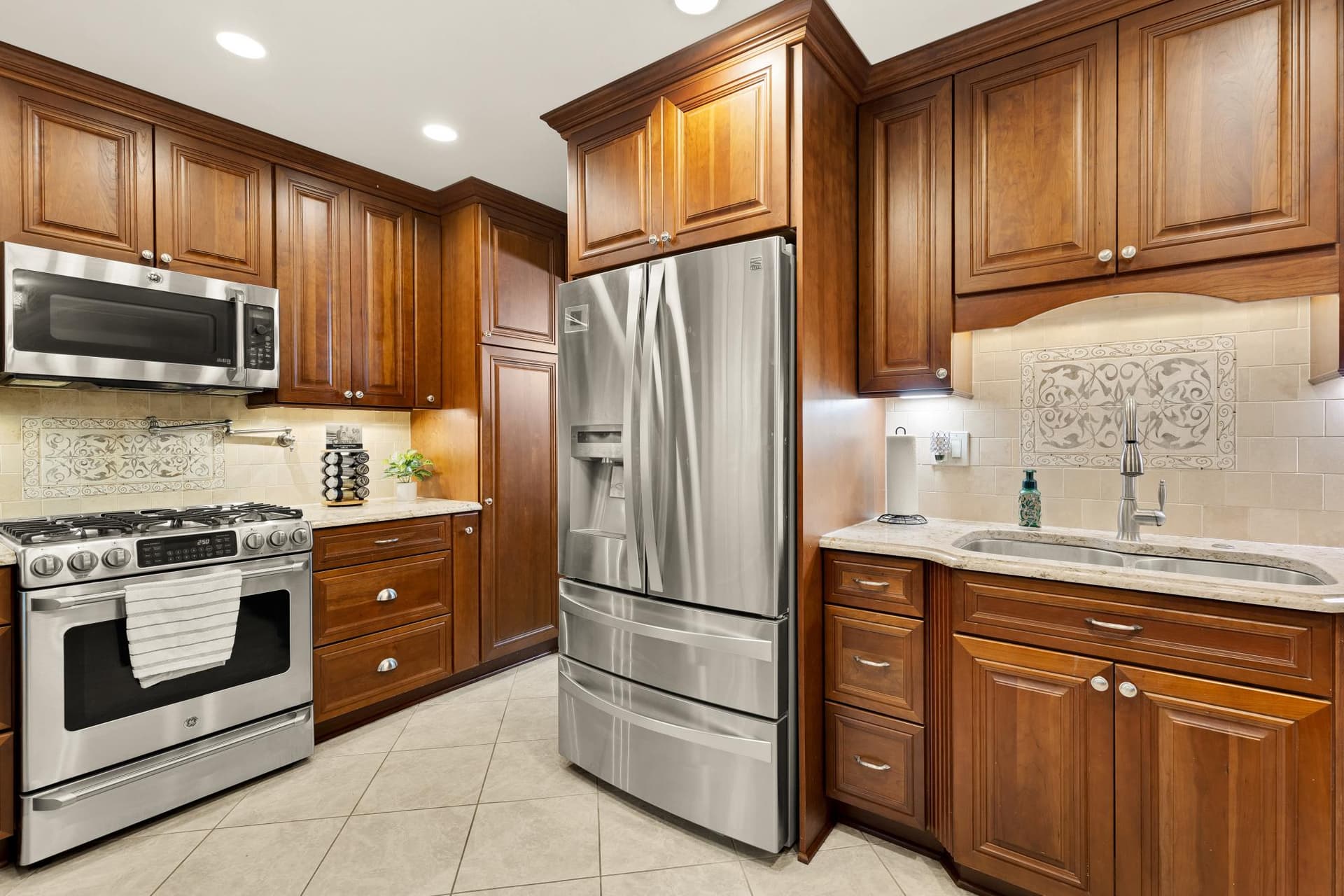 5006 Domain Place photo 13