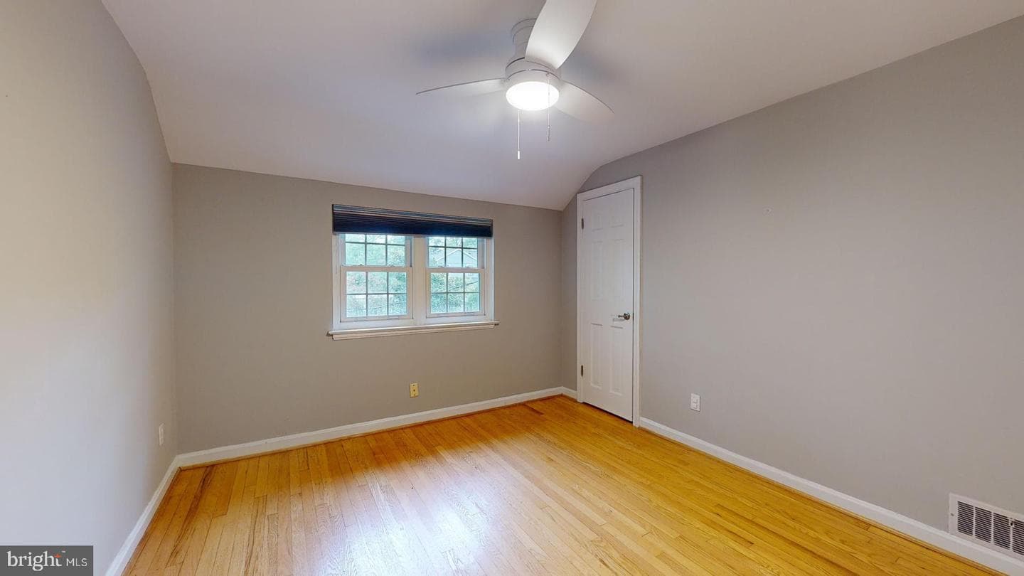 806 N Overlook Drive photo 16