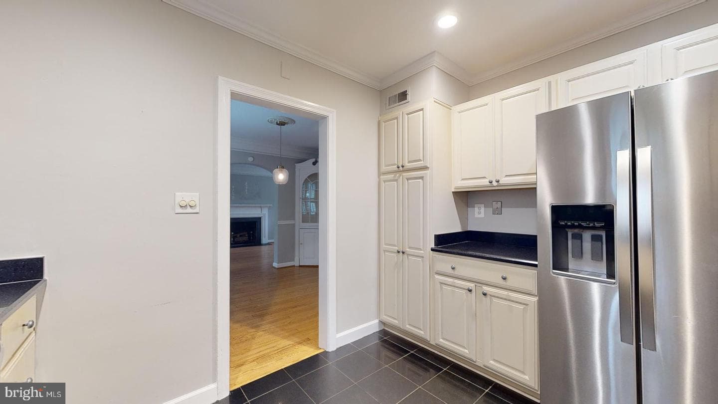 806 N Overlook Drive photo 4