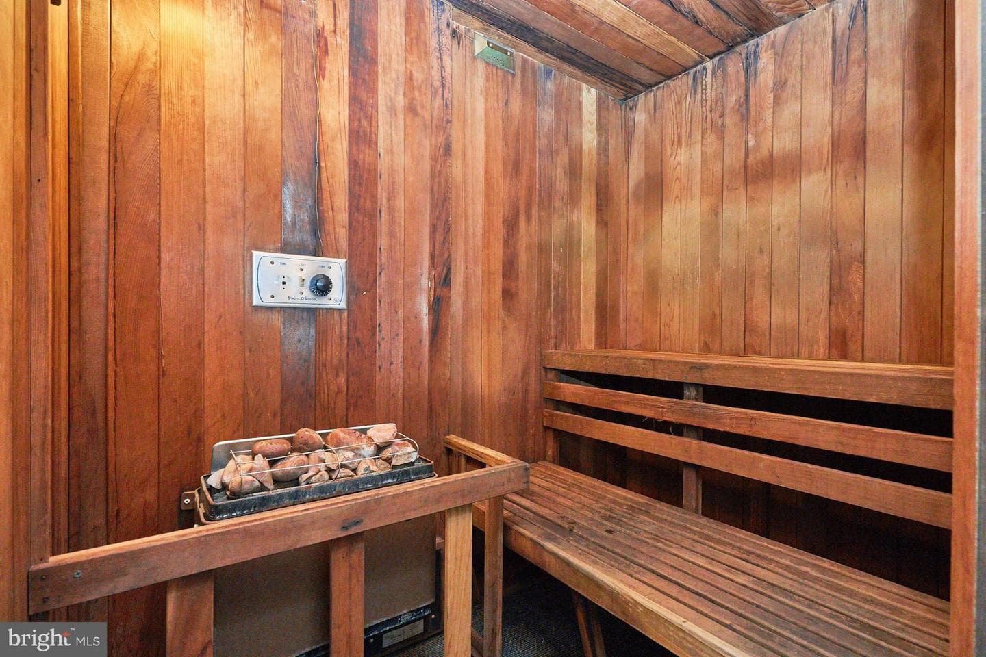 1225 Martha Custis Drive #810 photo 37