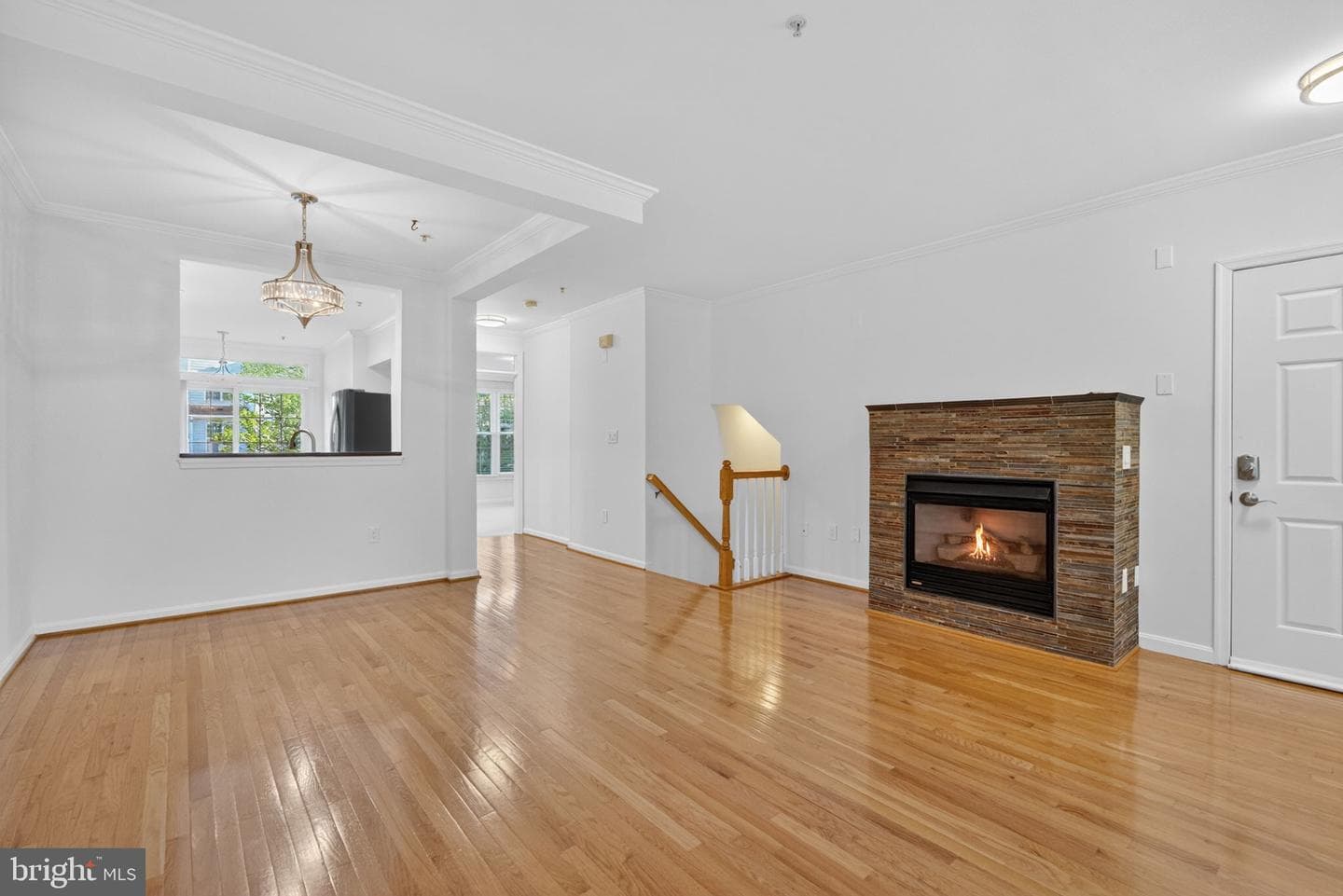 718 Norfolk Lane #a photo 4