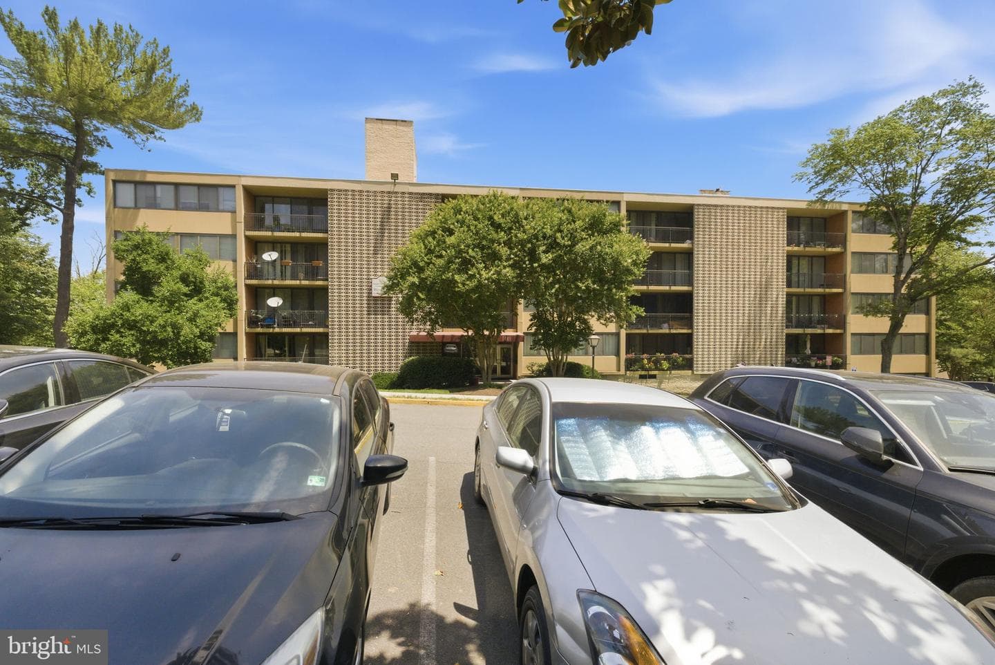 4 S Van Dorn St # 603 photo 25