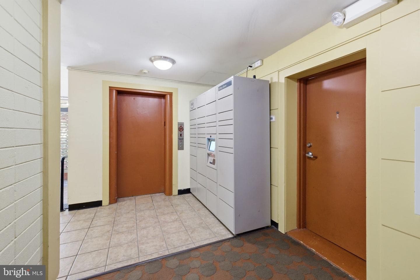 4 S Van Dorn St # 603 photo 28