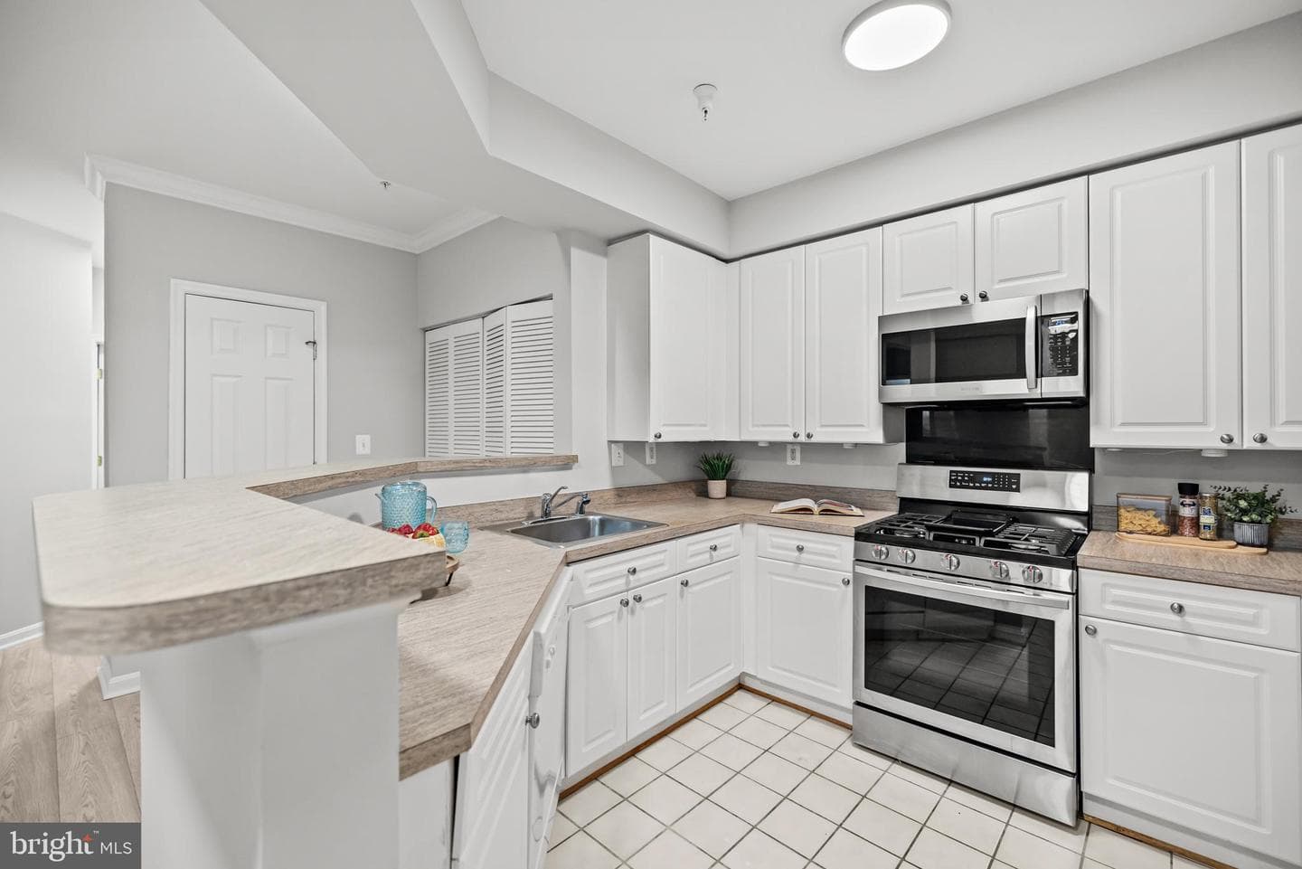 5112 Donovan Drive #107 photo 15