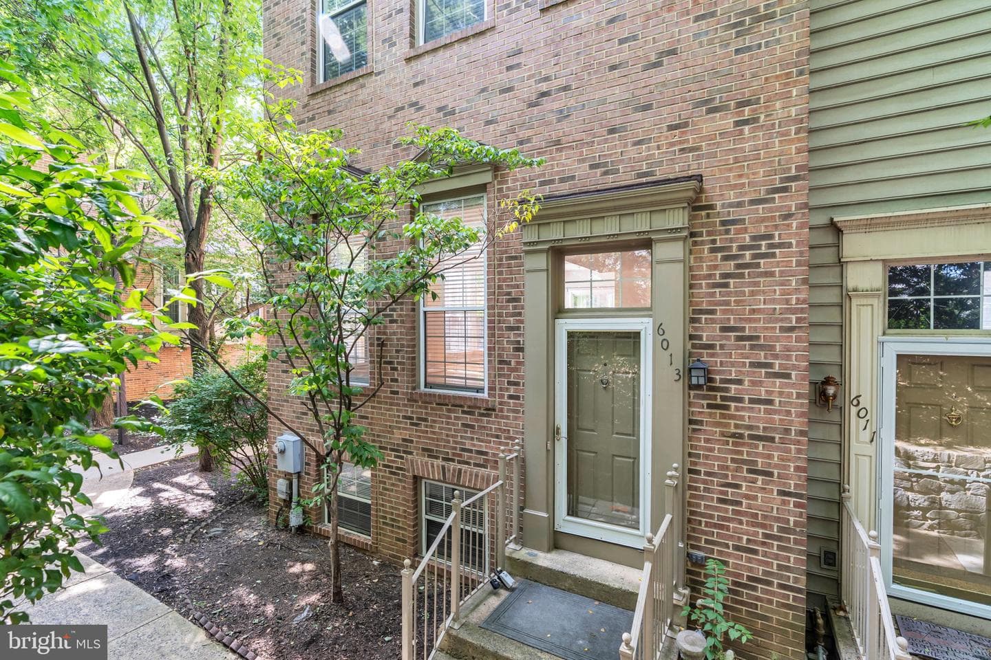 6013 Riddle Walk, Alexandria