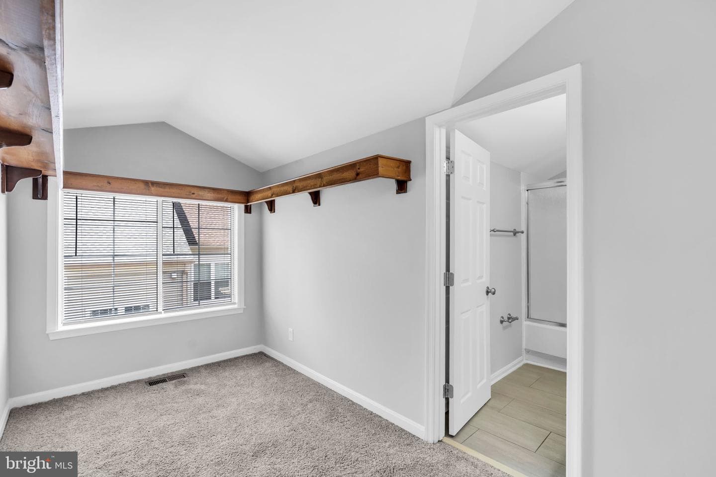 6013 Riddle Walk photo 25