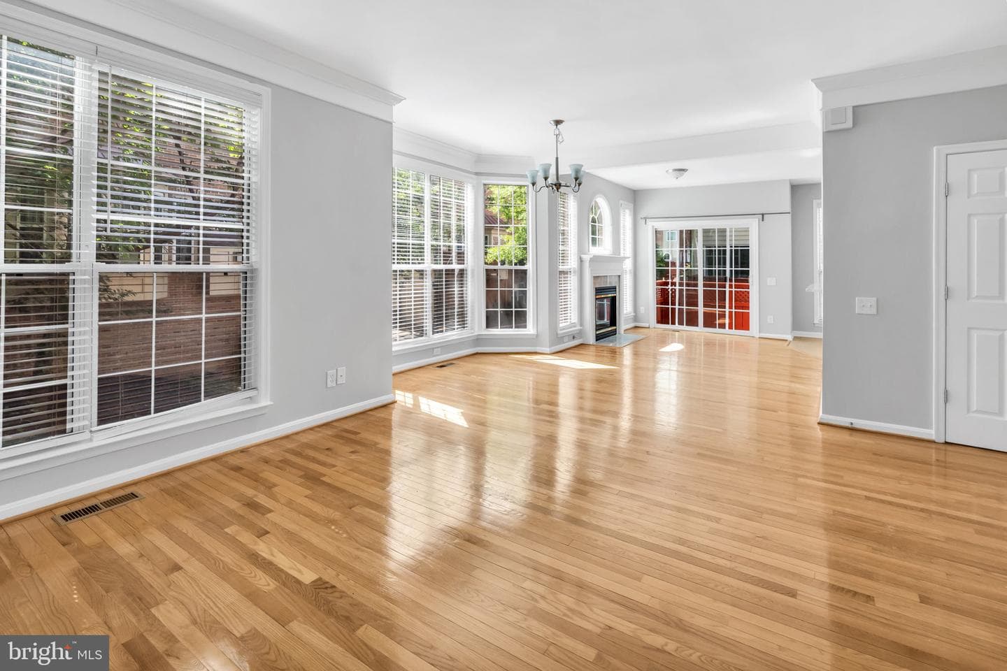6013 Riddle Walk photo 5