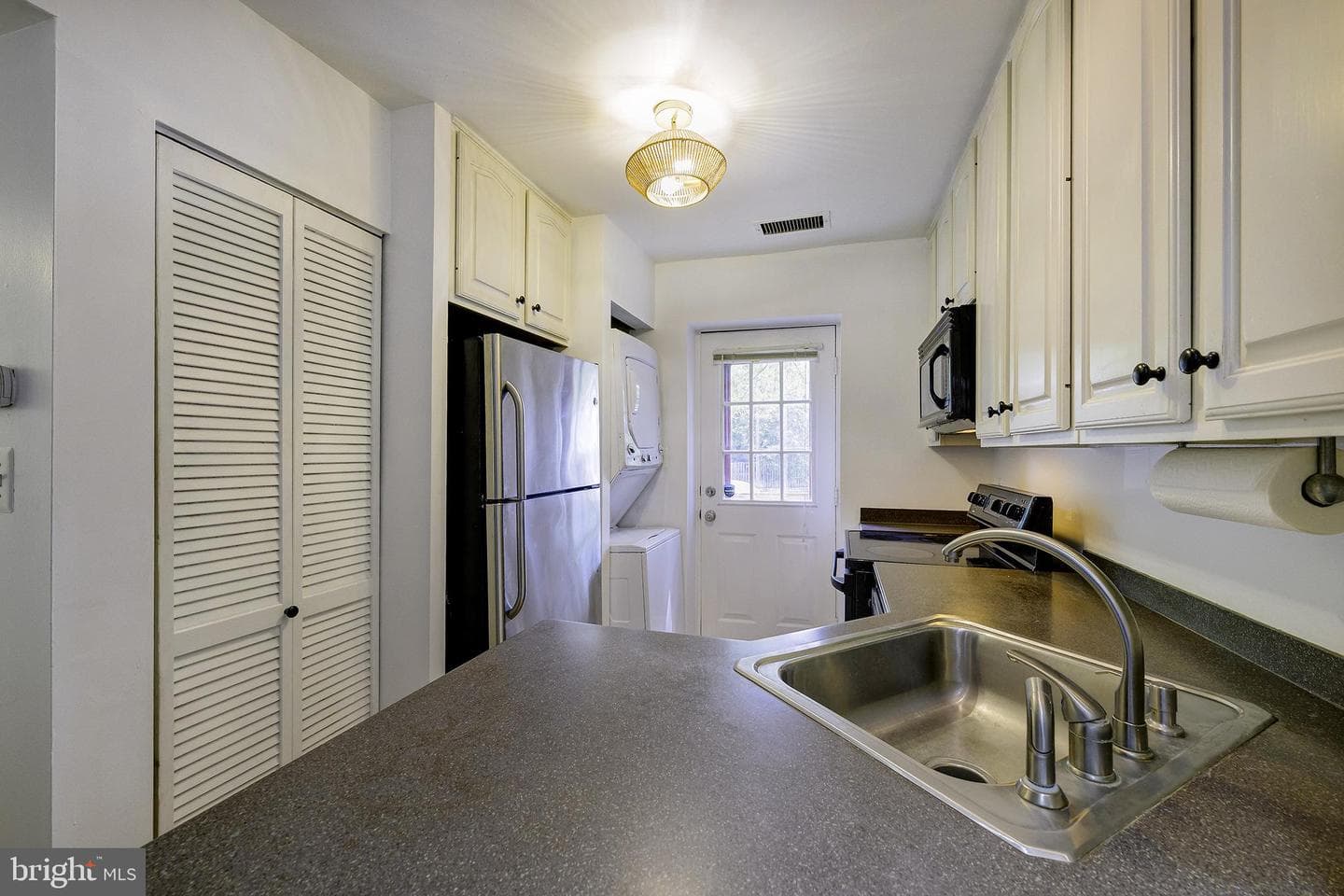1403 E Abingdon Dr # 2 photo 10