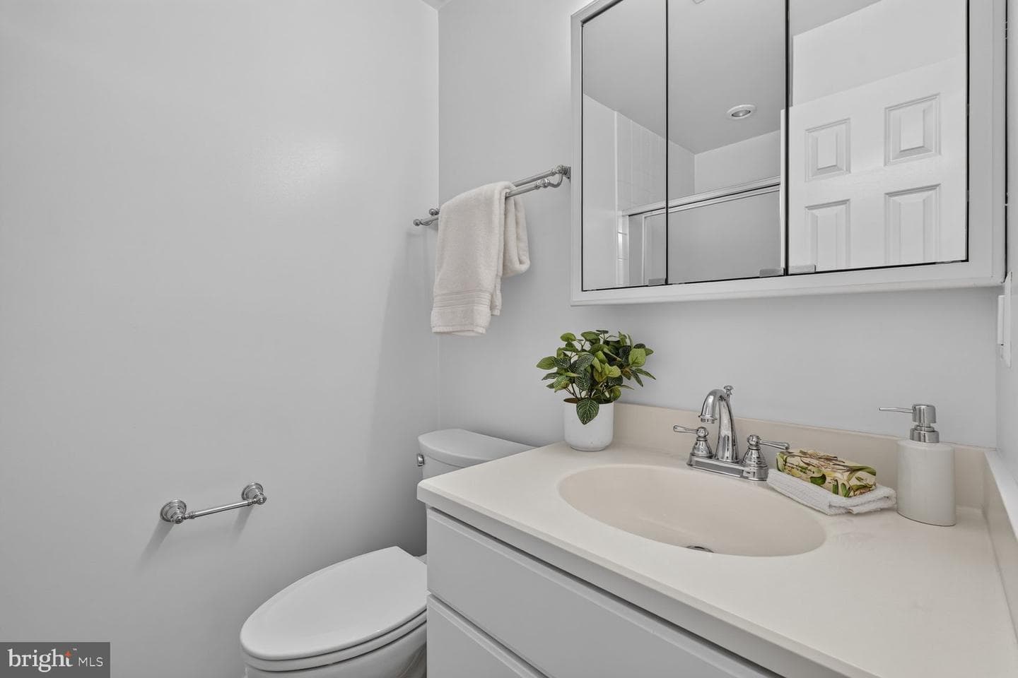 334 Commerce Street photo 6