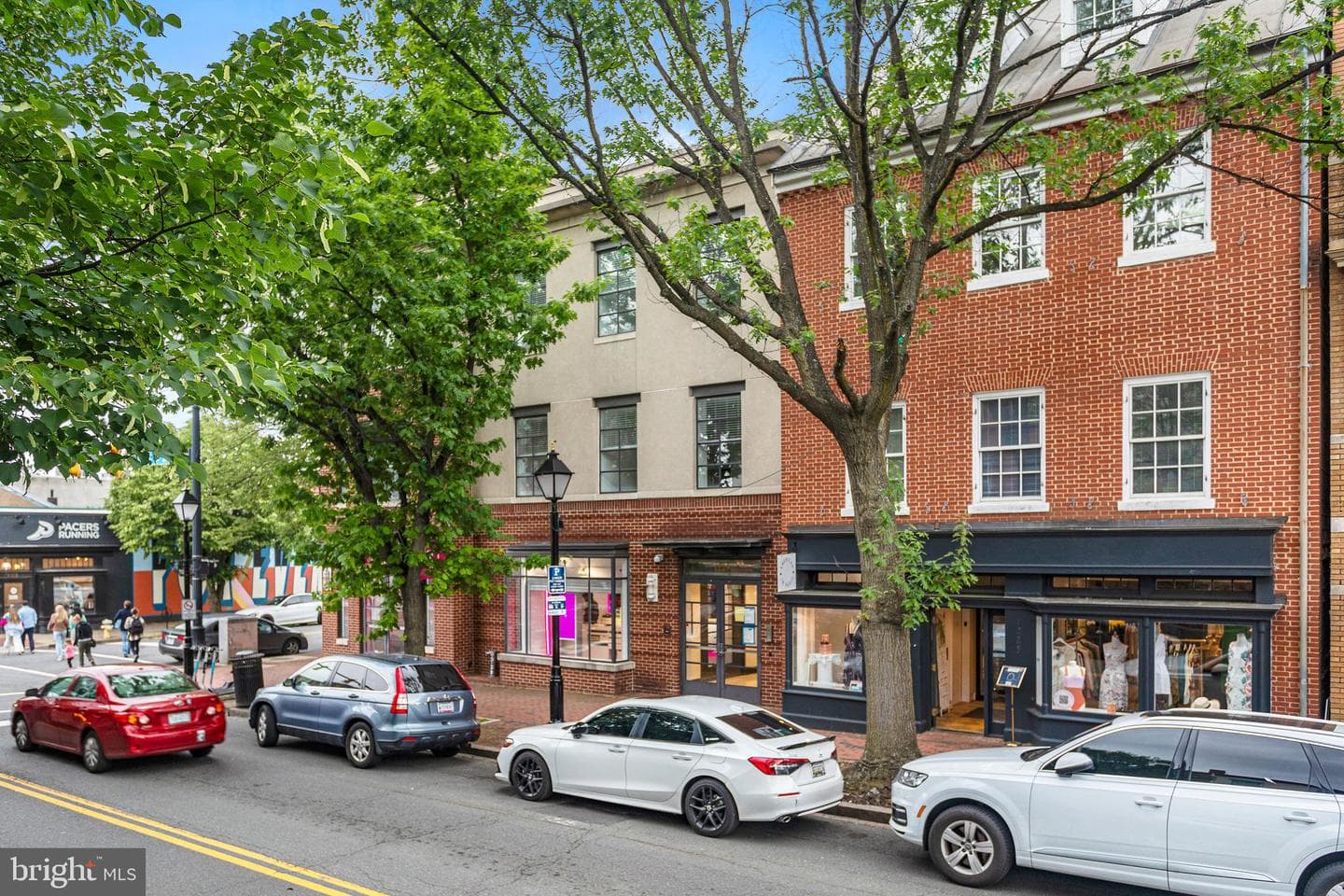 1229 King Street #201-1, Alexandria