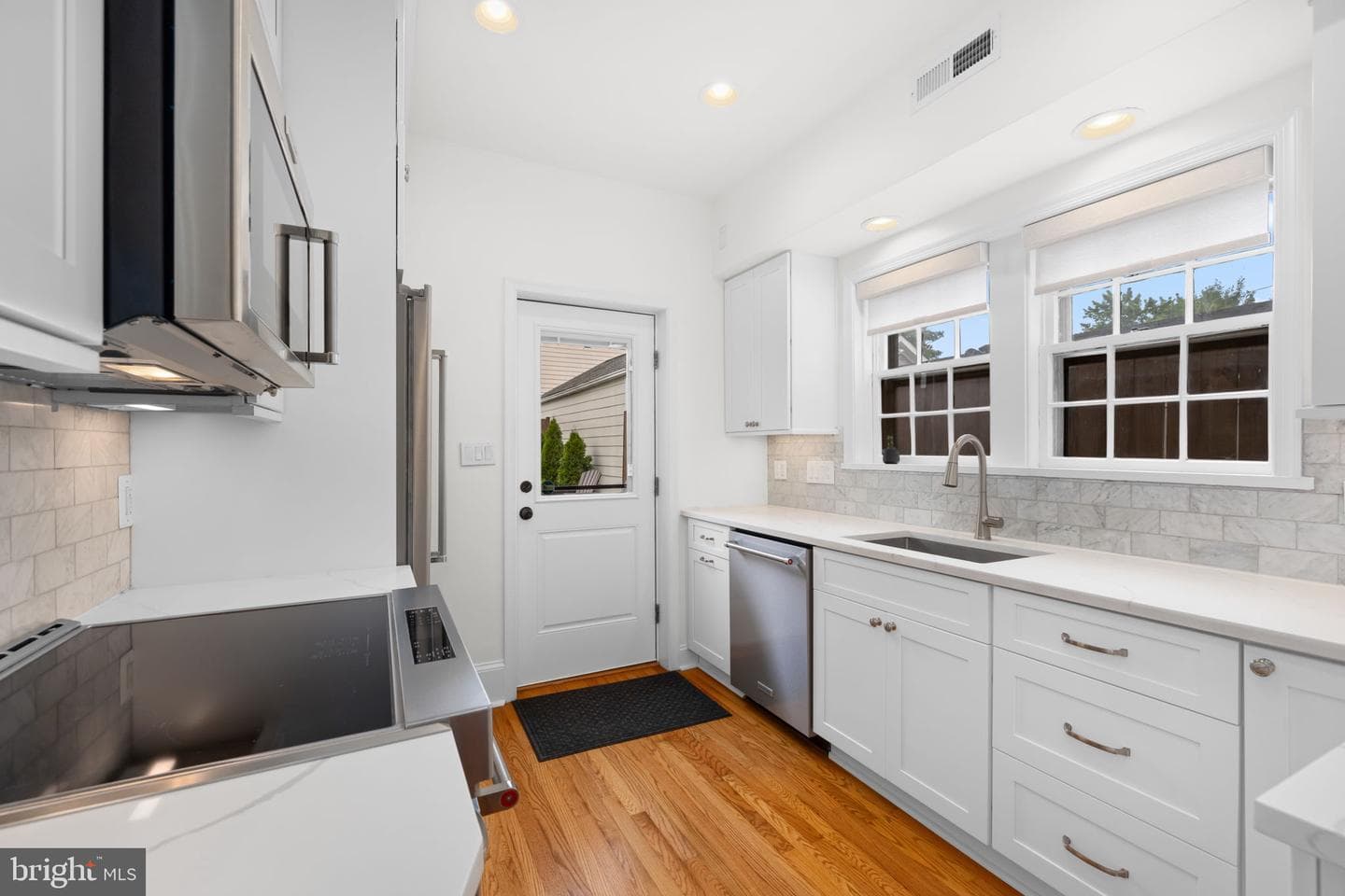 1005 Oronoco Street photo 12