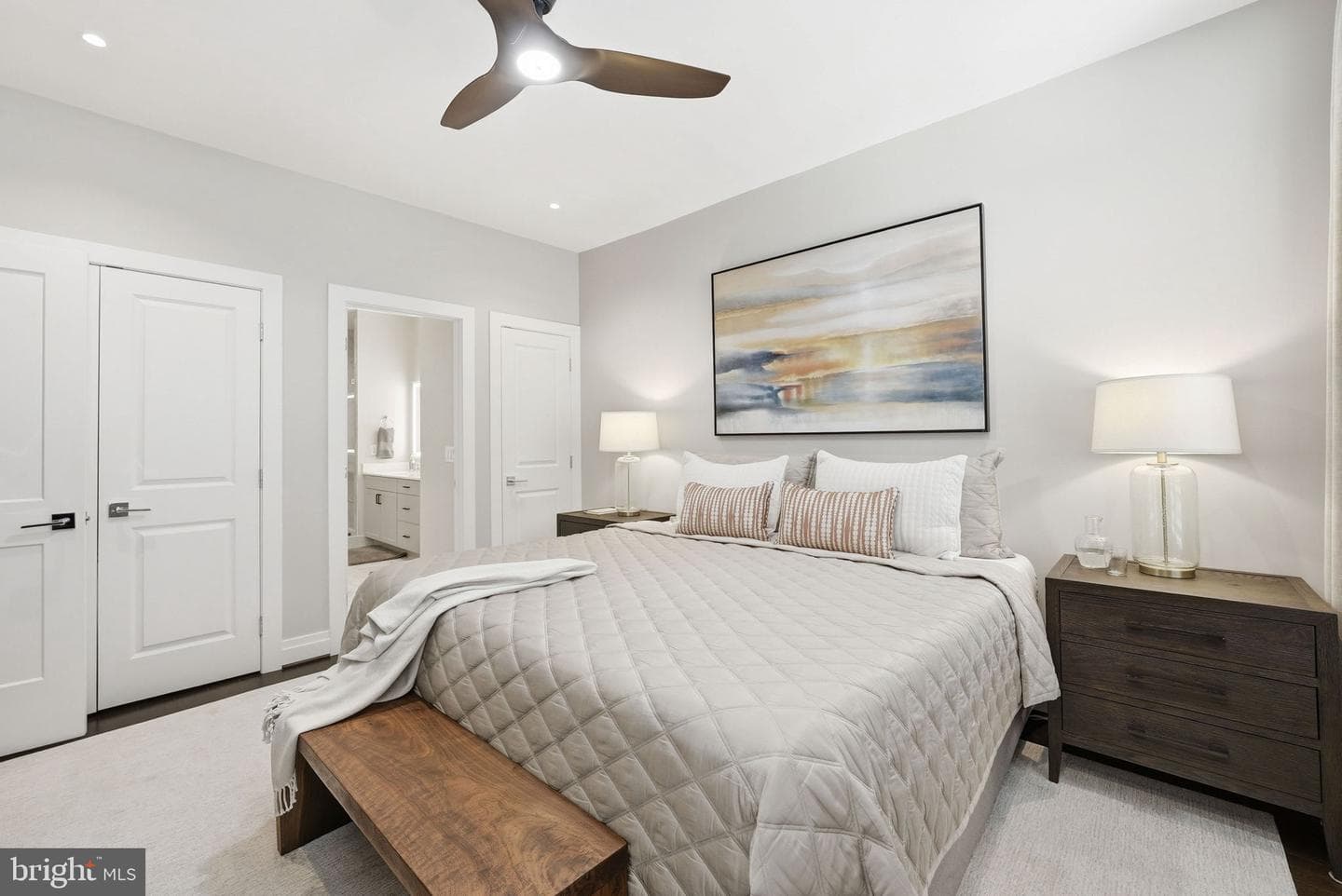 223 Montgomery photo 16