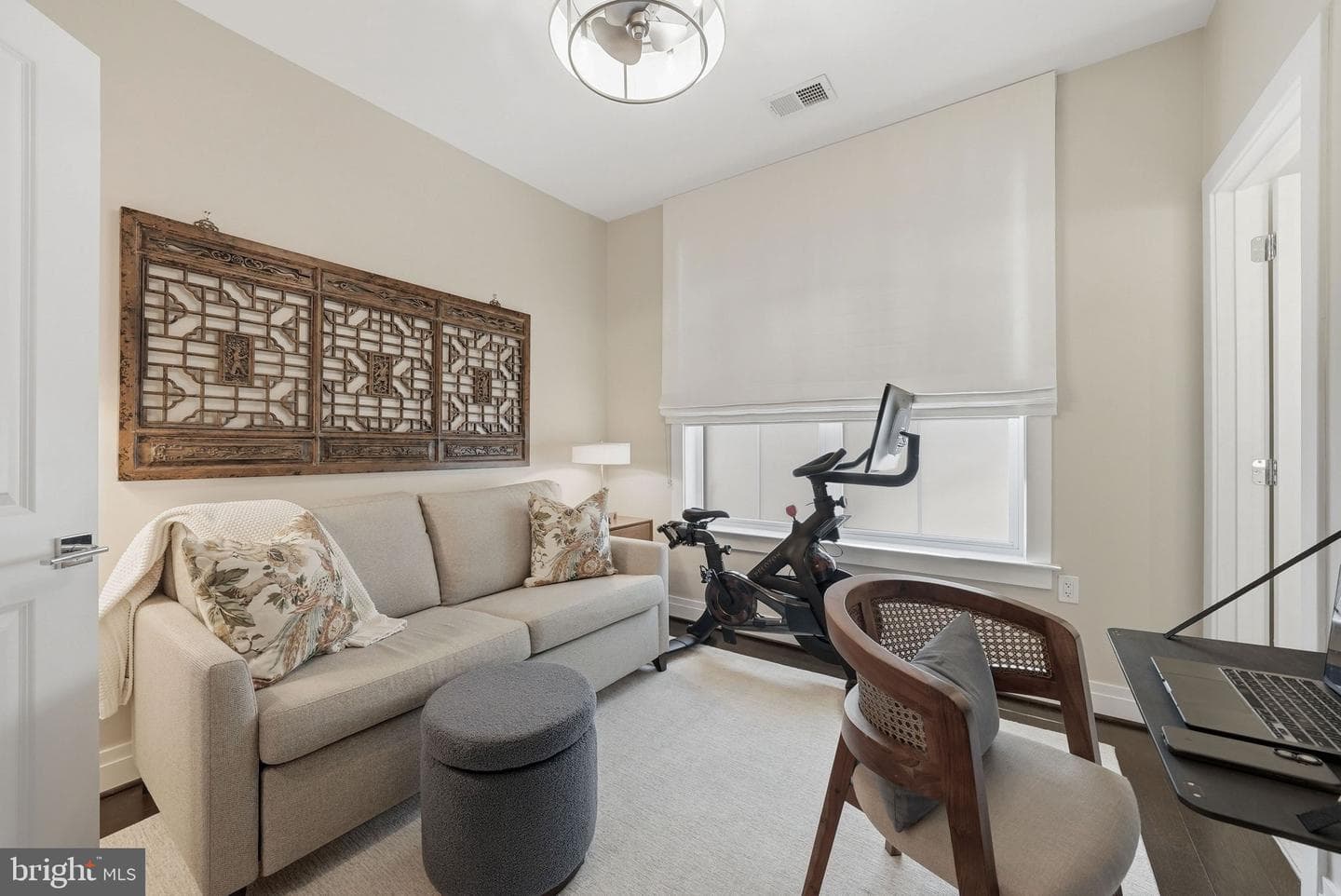 223 Montgomery photo 22