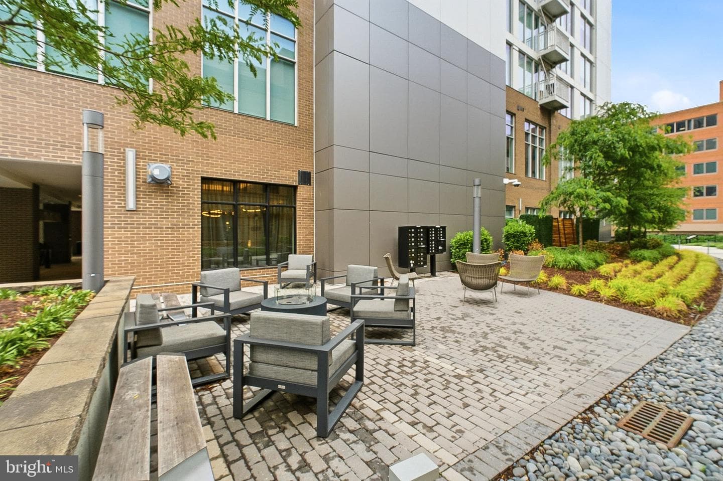 223 Montgomery photo 40