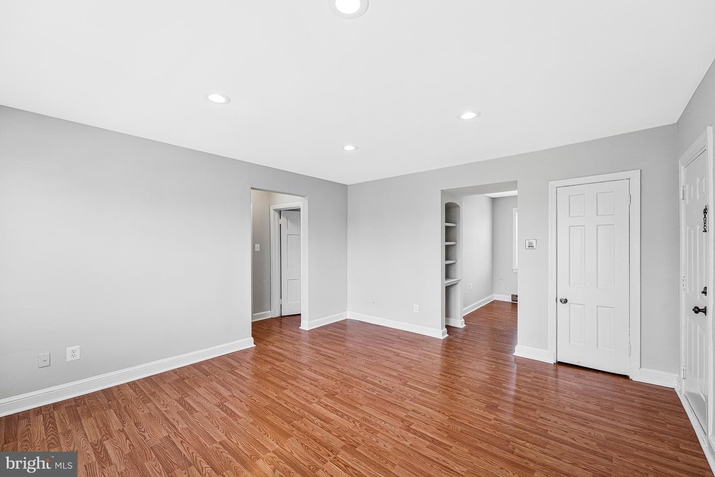 1808 W Abingdon Drive #301 photo 13