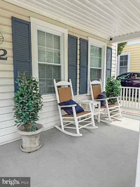 32 E Linden Street, Alexandria