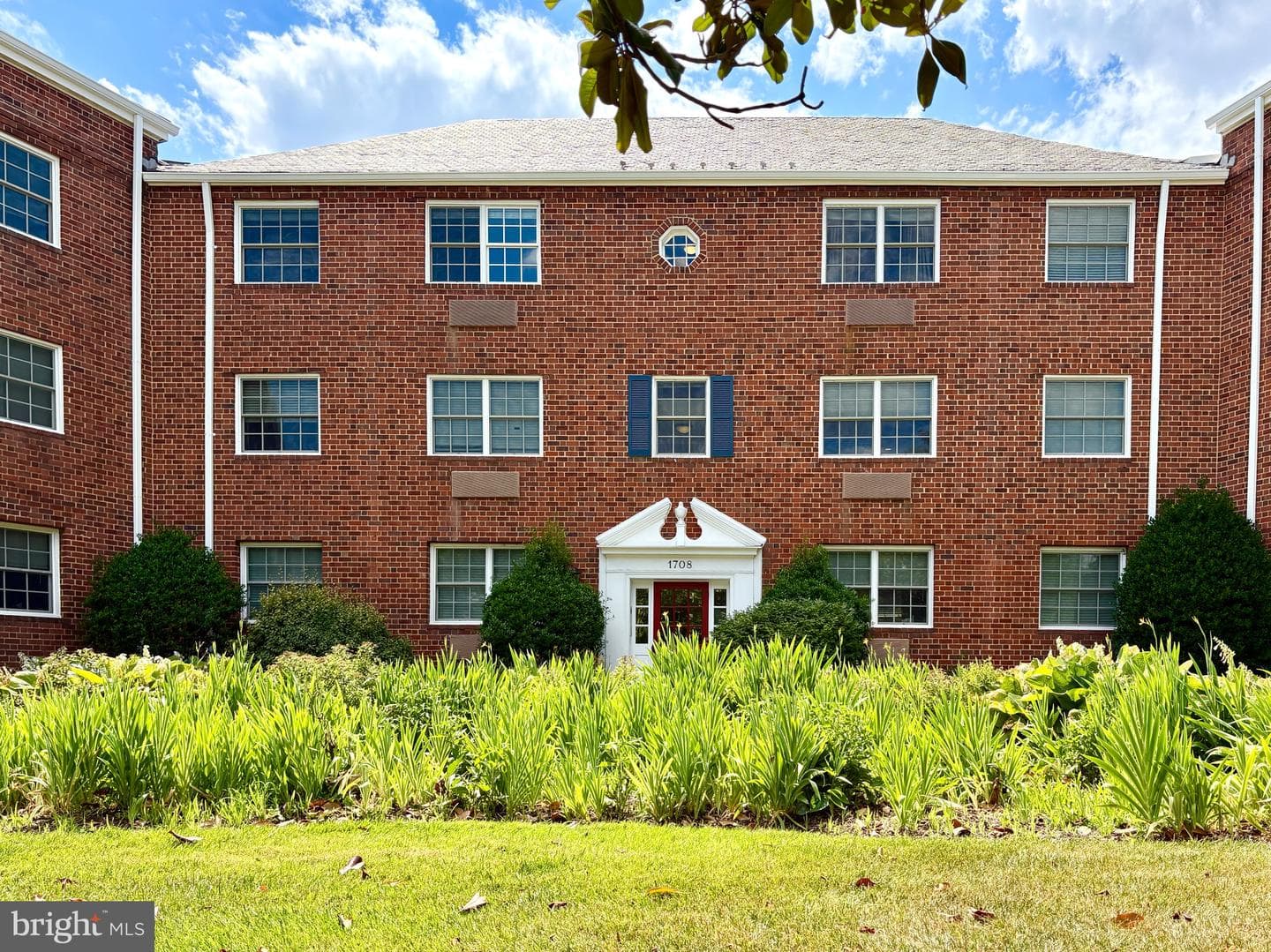 1708 W Abingdon Drive #301, Alexandria