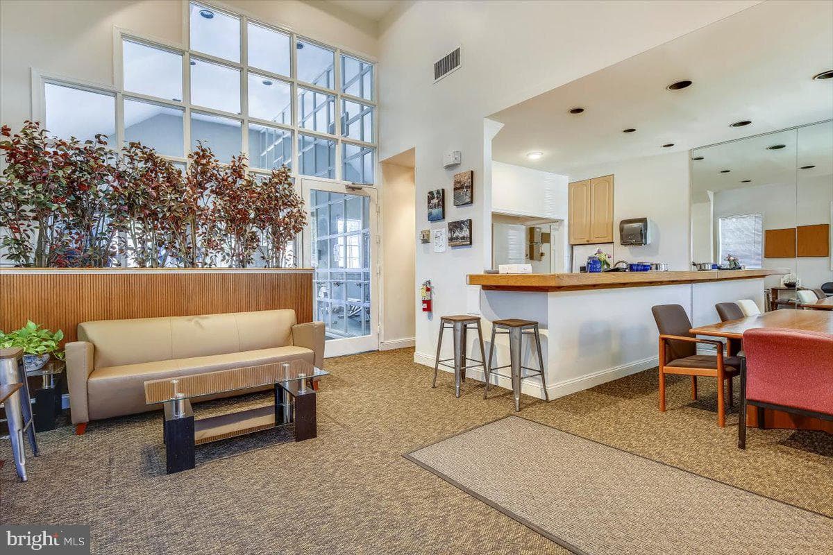 1708 W Abingdon Drive #301 photo 20