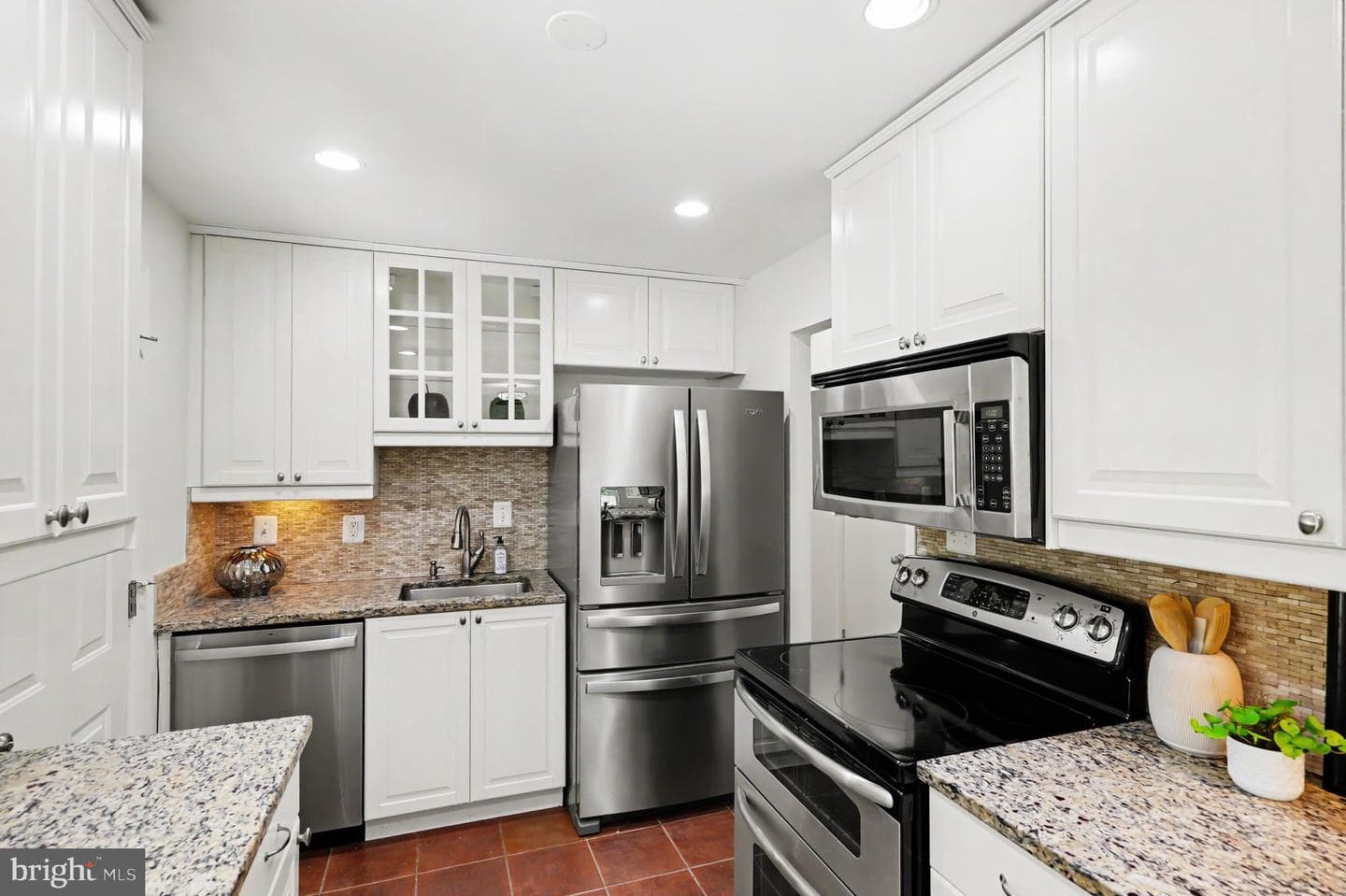6157 N Morgan Street photo 11