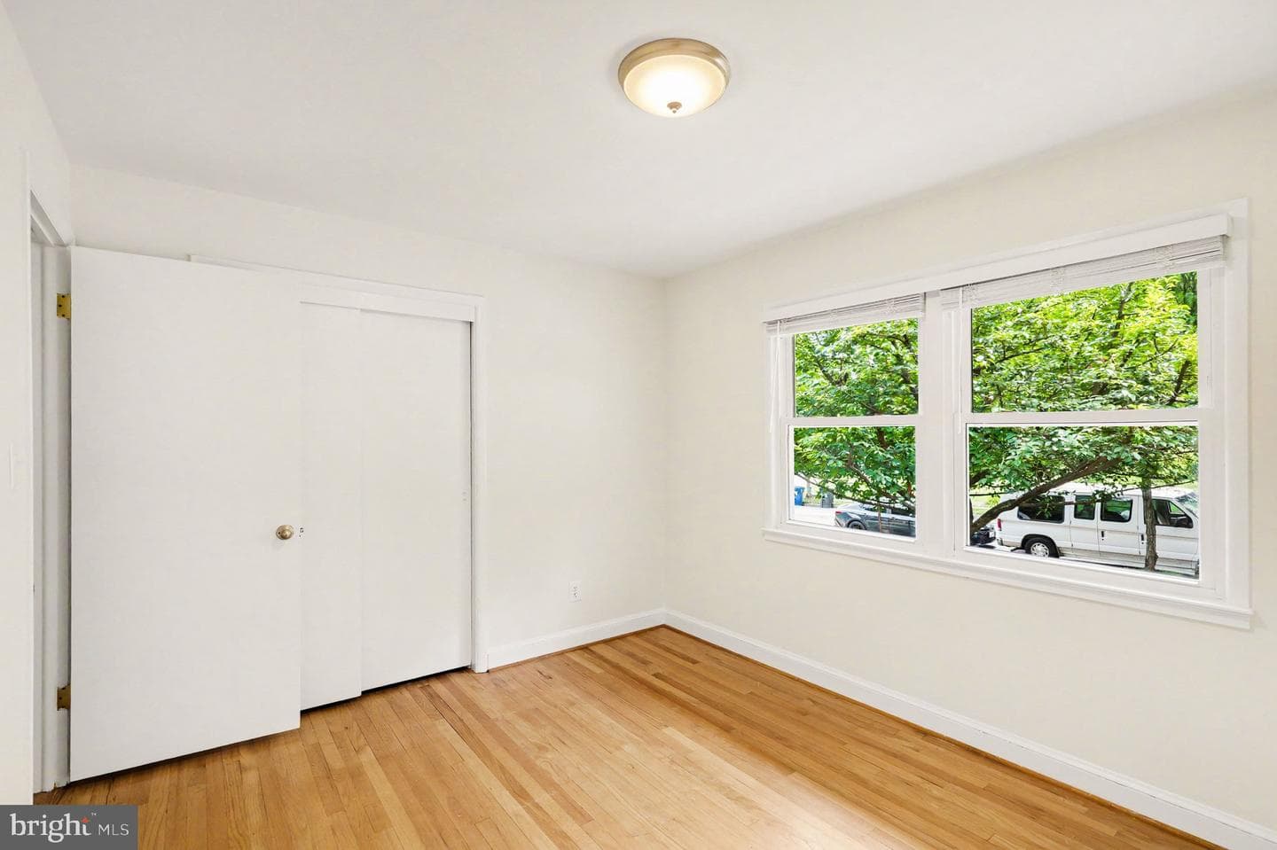 6157 N Morgan Street photo 12