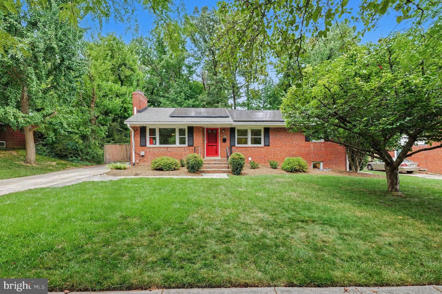 6157 N Morgan Street, Alexandria
