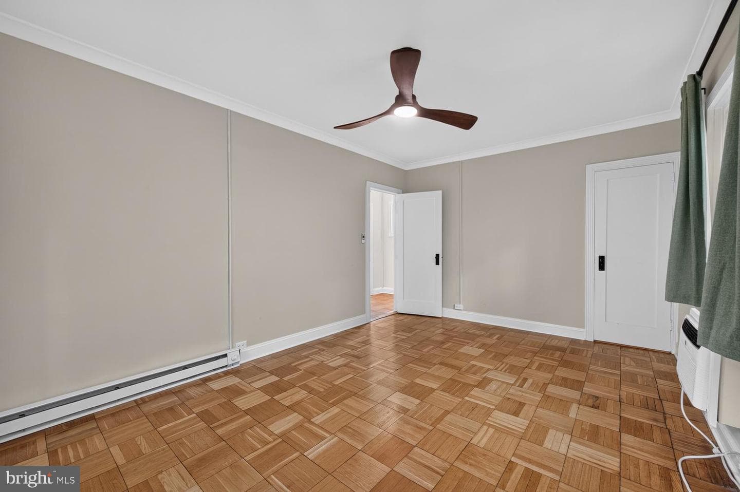 1557 Mount Eagle photo 28