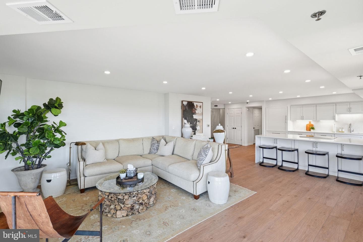 2121 Jamieson Avenue #1009 photo 4