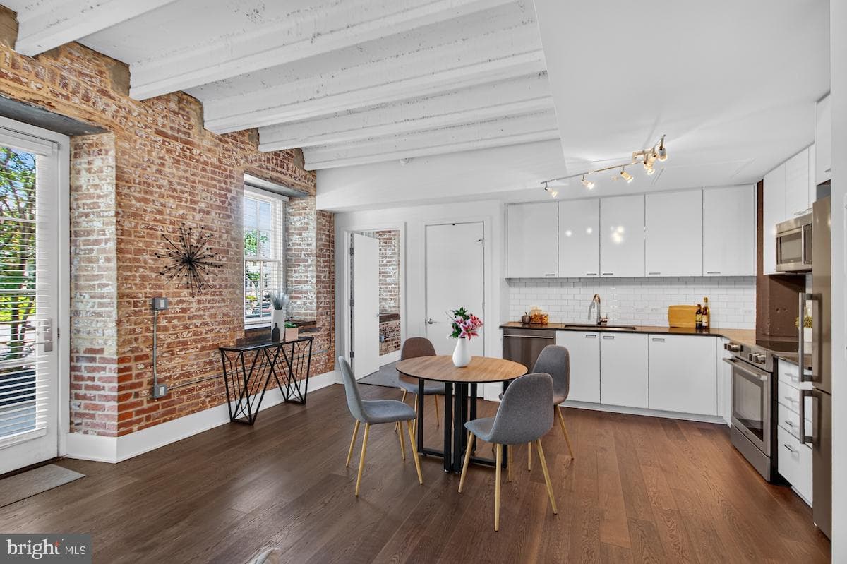 515 N Washington Street #105 photo 15