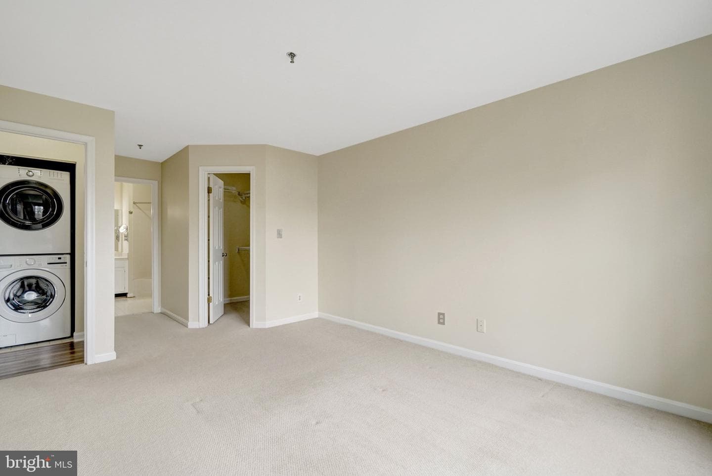 1100 Quaker Hill Drive #307 photo 23