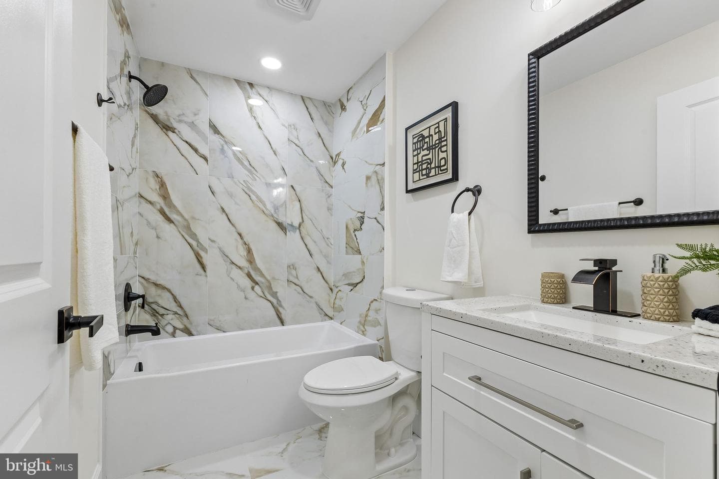 415 E Mason Avenue photo 18