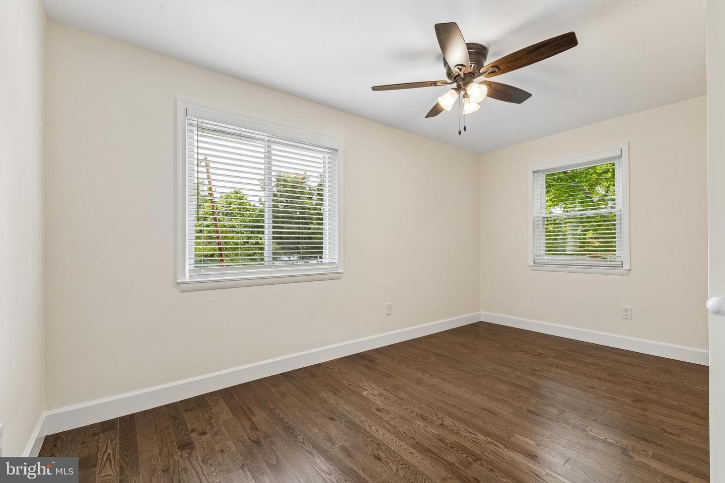 415 E Mason Avenue photo 20