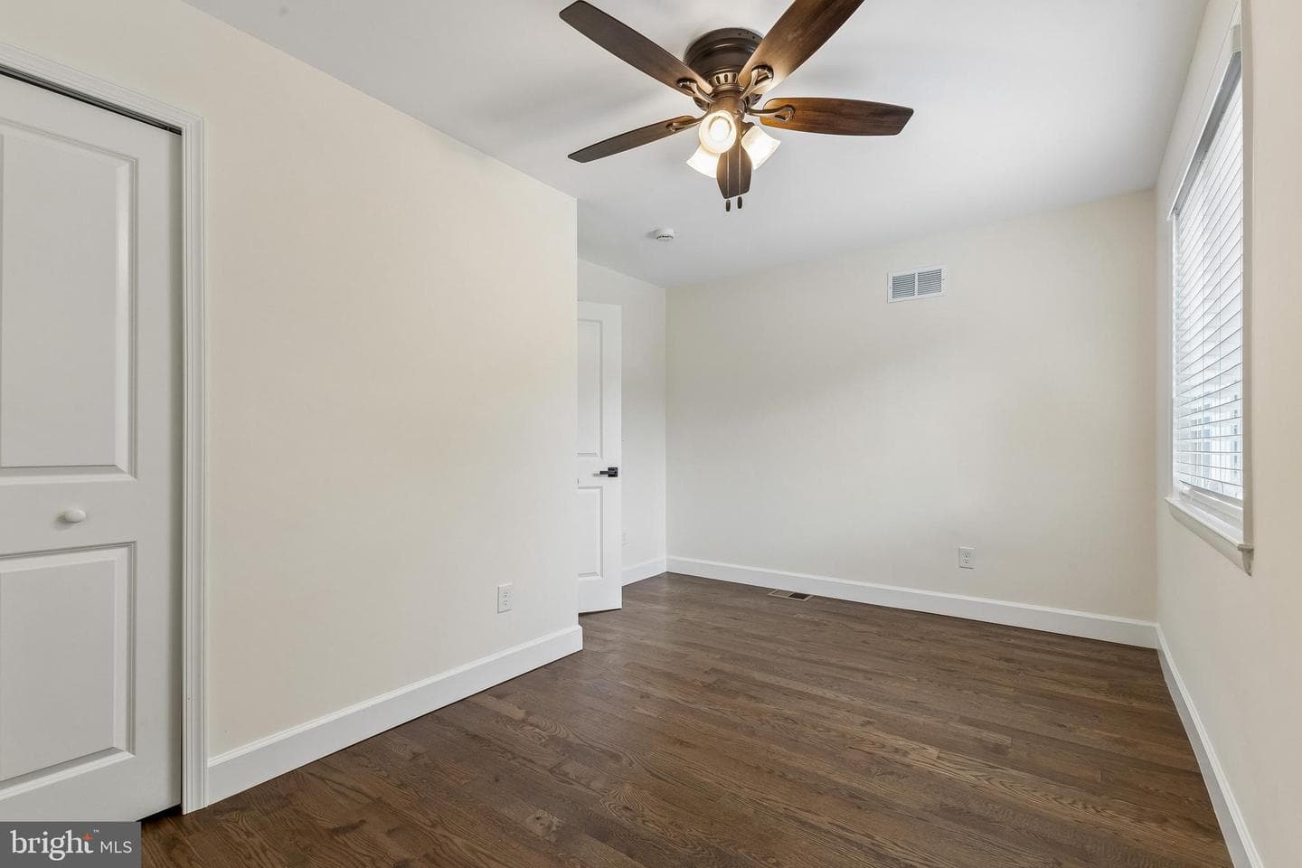 415 E Mason Avenue photo 21