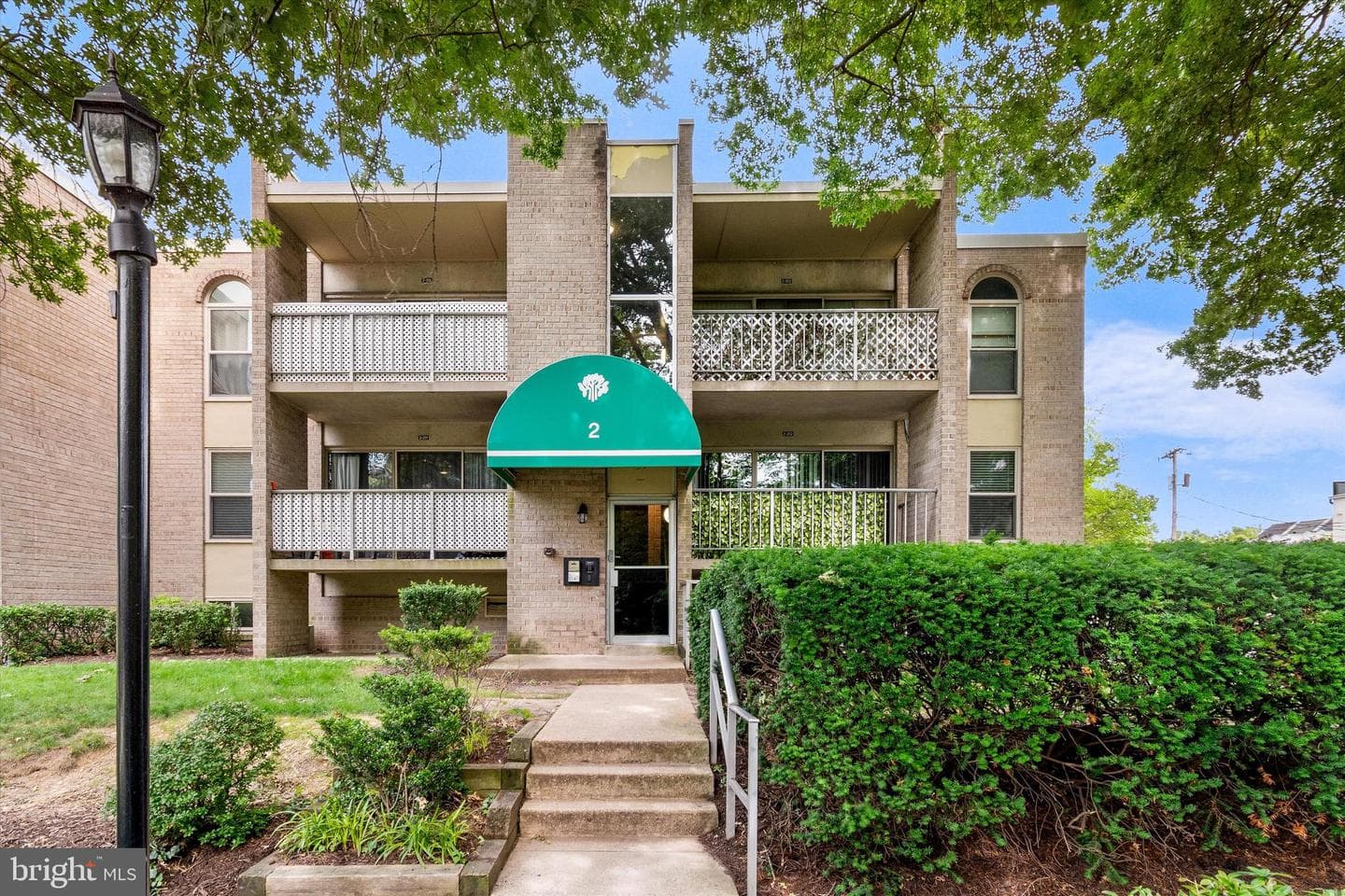 2 Canterbury Square #202, Alexandria