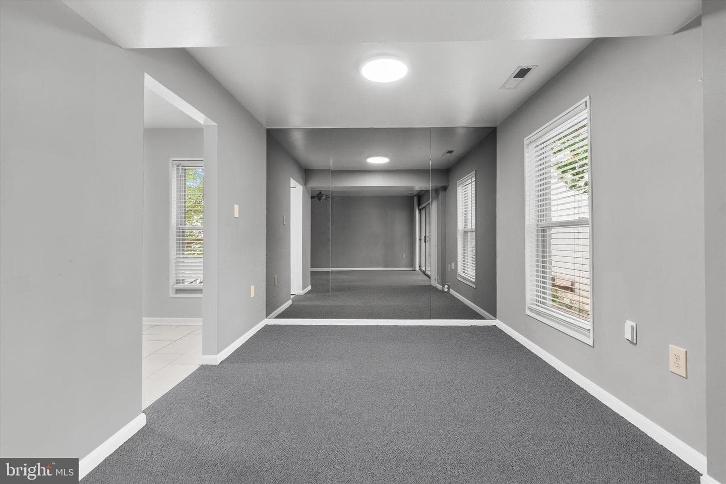 2 Canterbury Square #202 photo 16