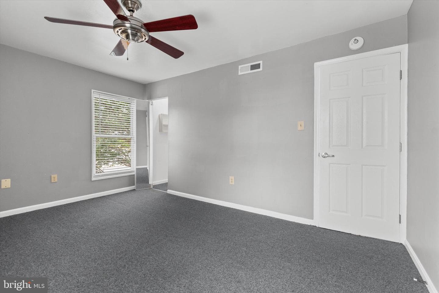 2 Canterbury Square #202 photo 20