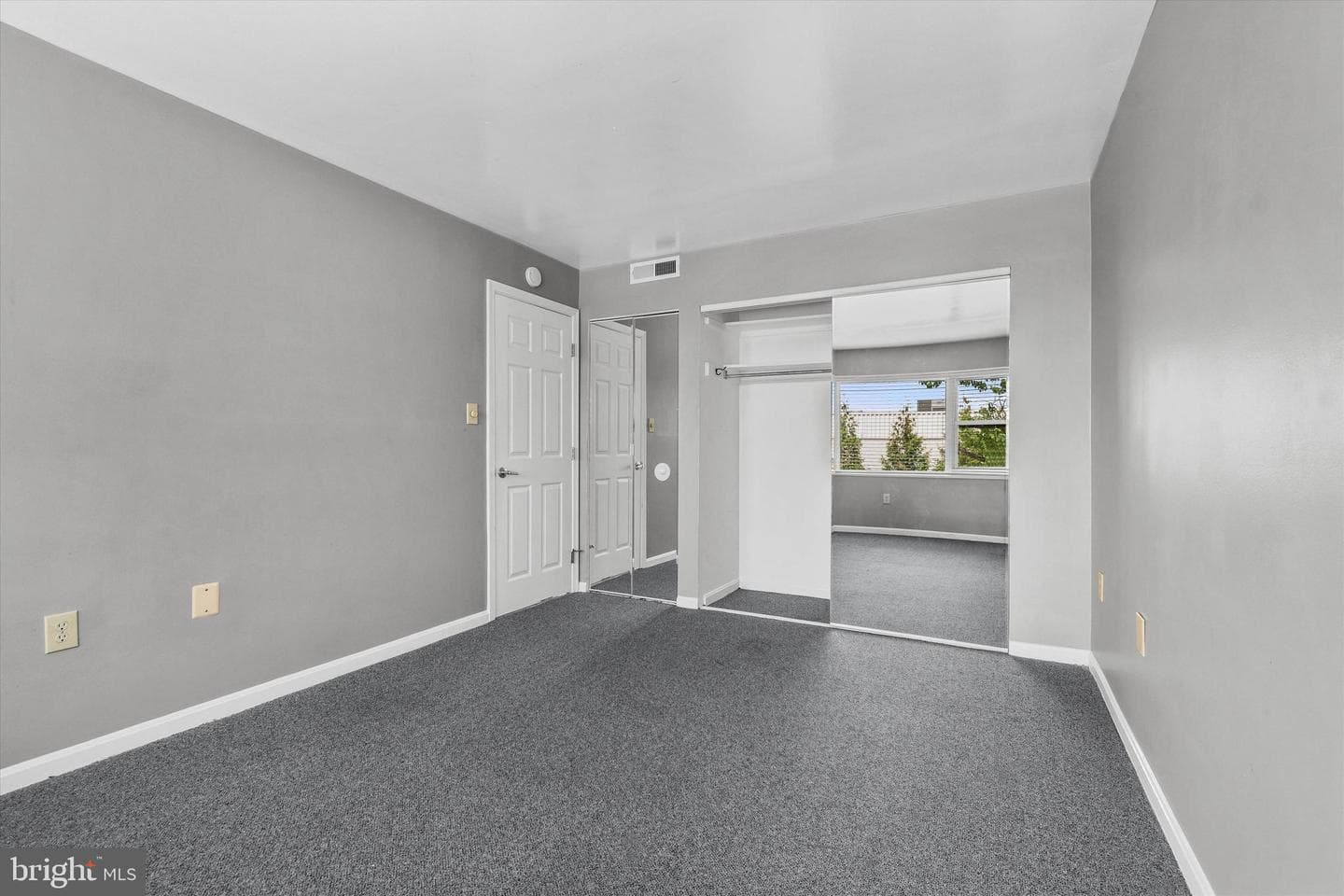 2 Canterbury Square #202 photo 23
