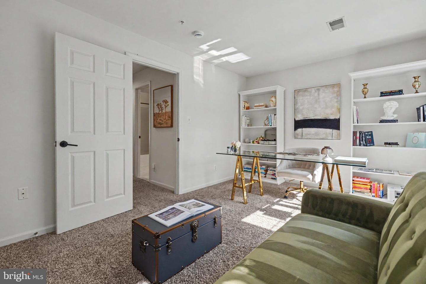 109 Martin Lane photo 42