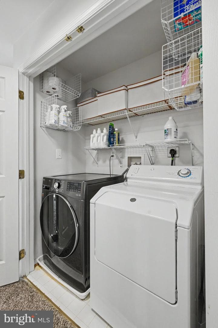 109 Martin Lane photo 59