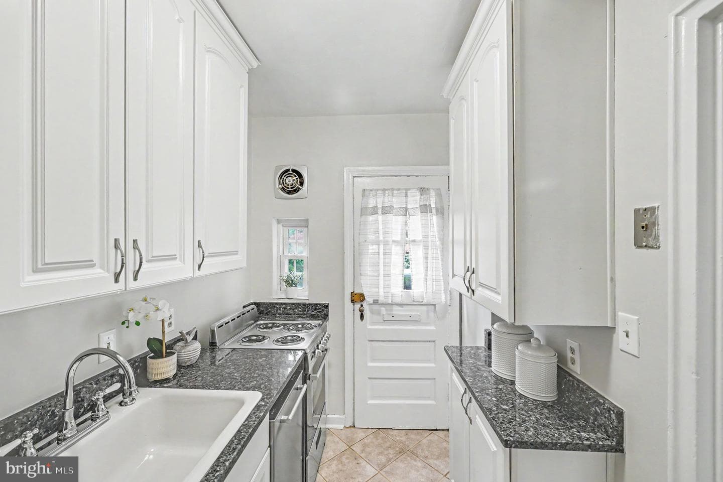 211 E Glebe Road #d photo 15
