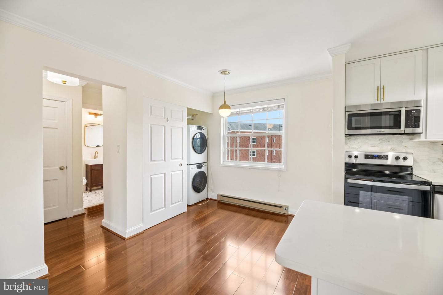 1722 W Abingdon Drive #301 photo 16