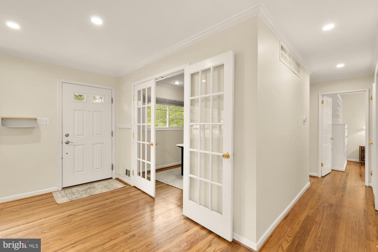 4147 Taney Avenue photo 8