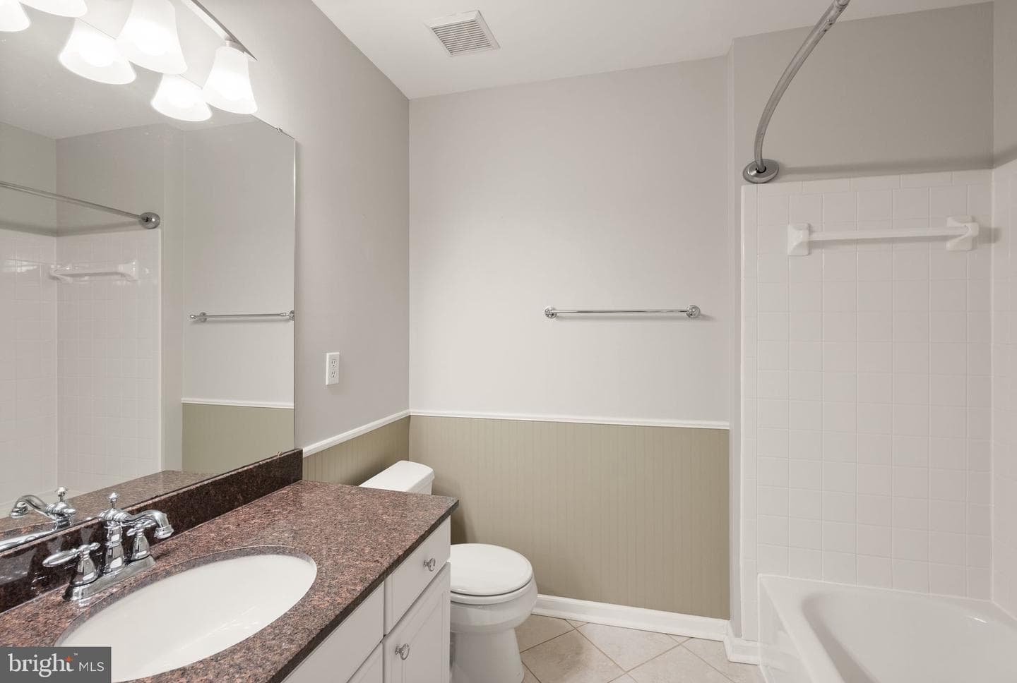 917 Rolfe Place photo 46