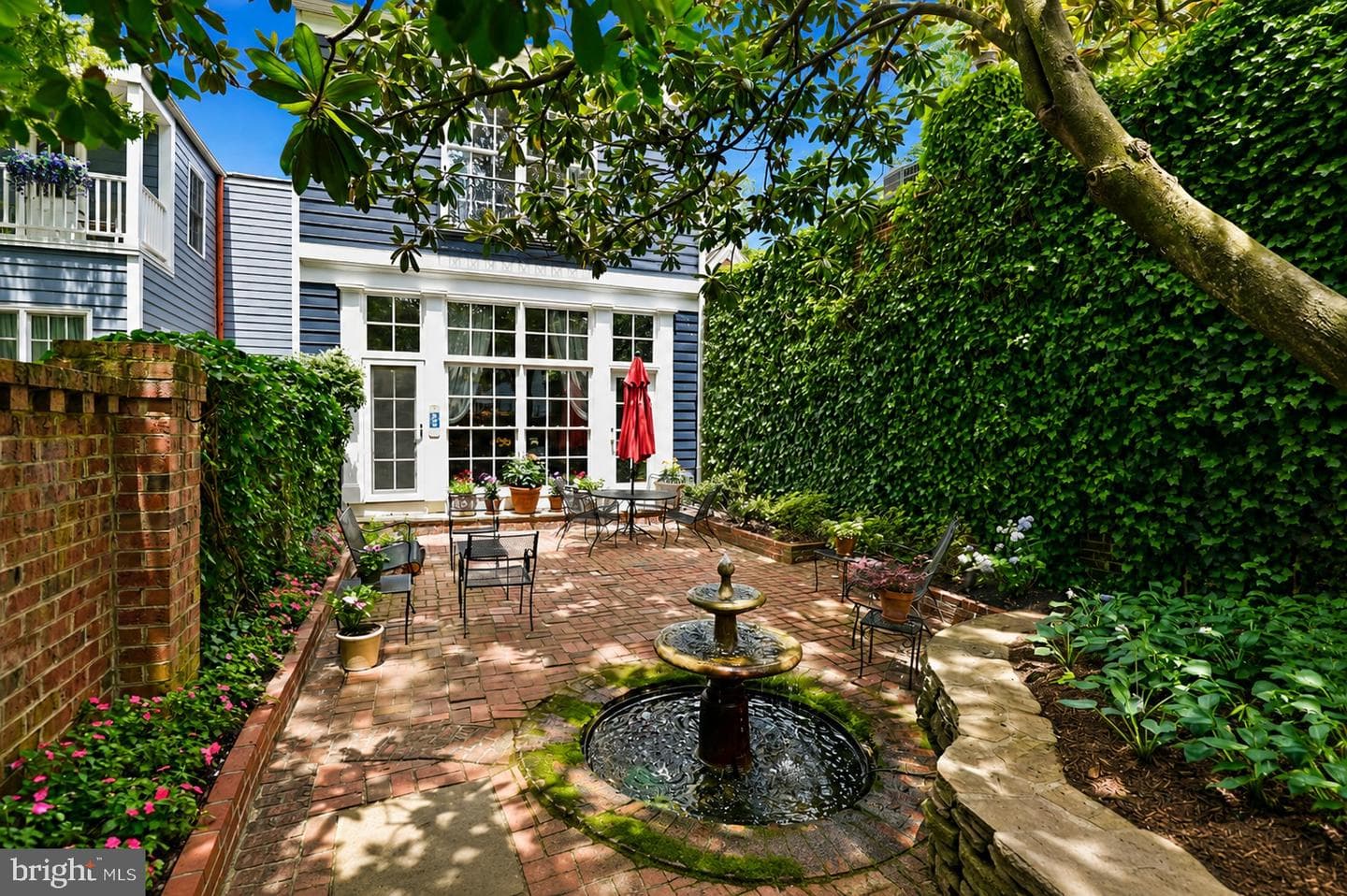 802 Duke Street photo 3