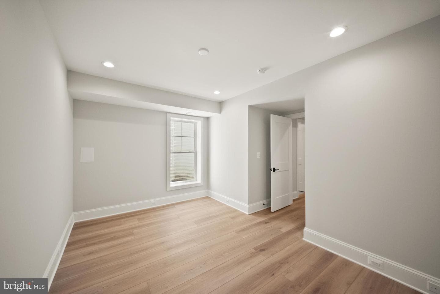 31 E Reed Avenue photo 54