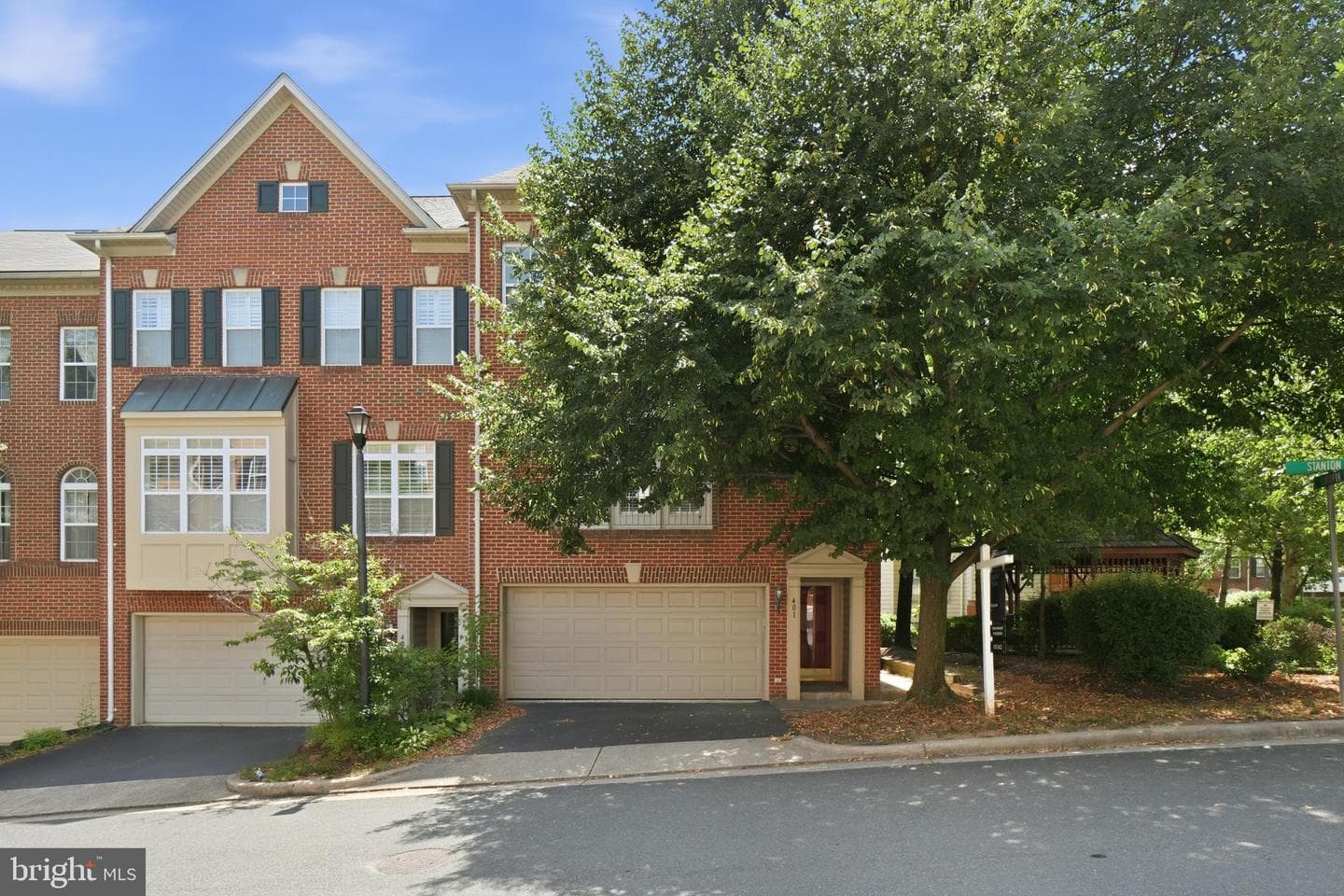 401 Stanton Place photo 35