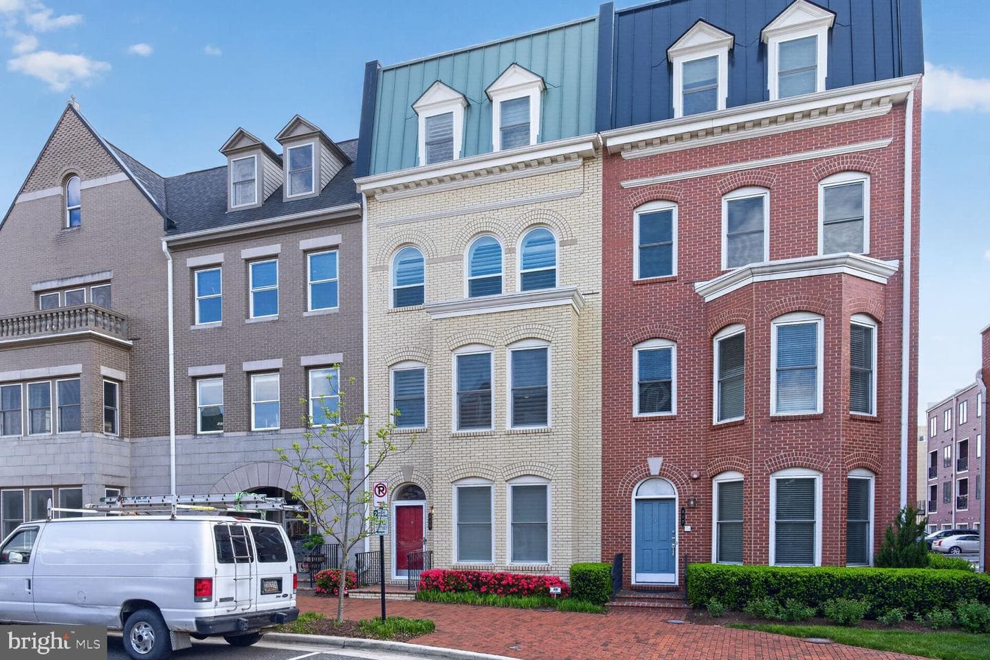 619 E Custis Avenue, Alexandria