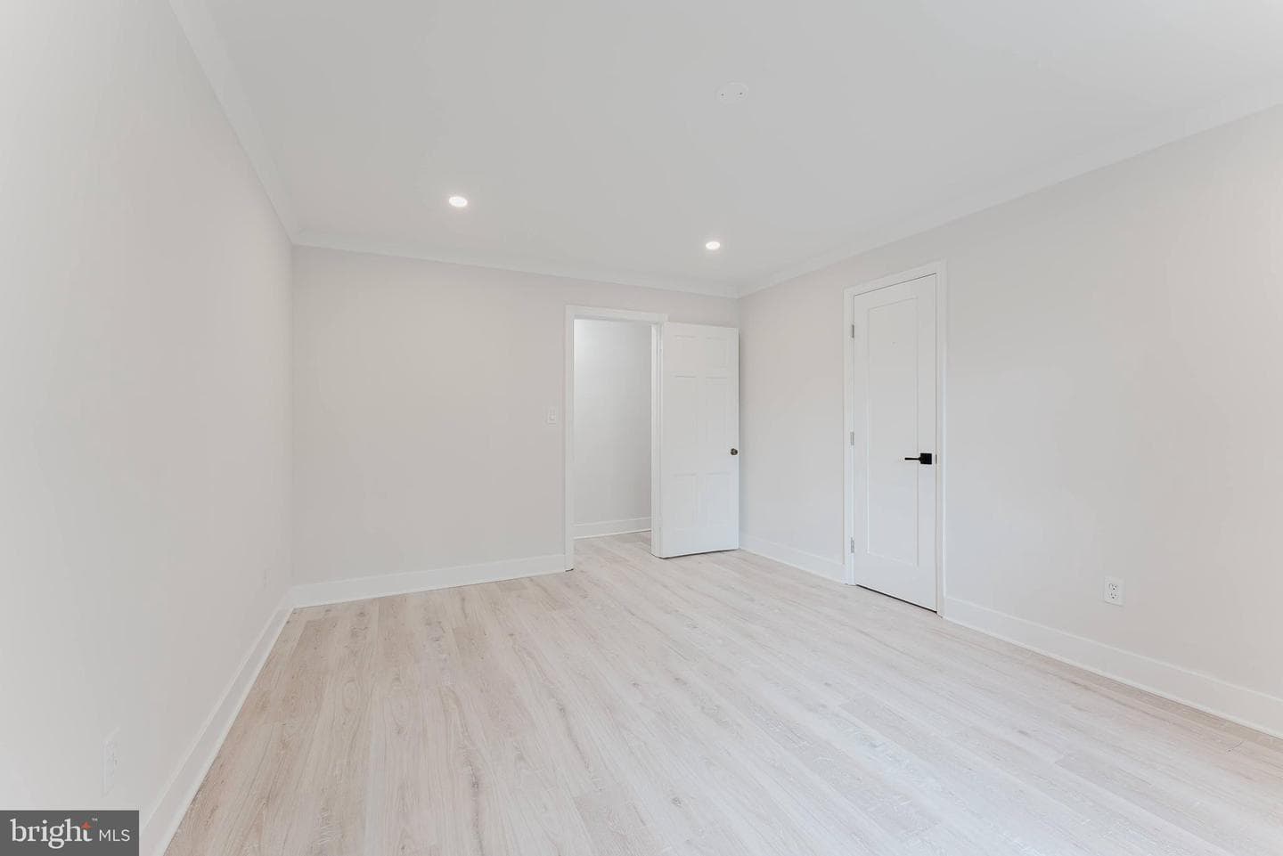 1718 W Abingdon Drive #202 photo 19