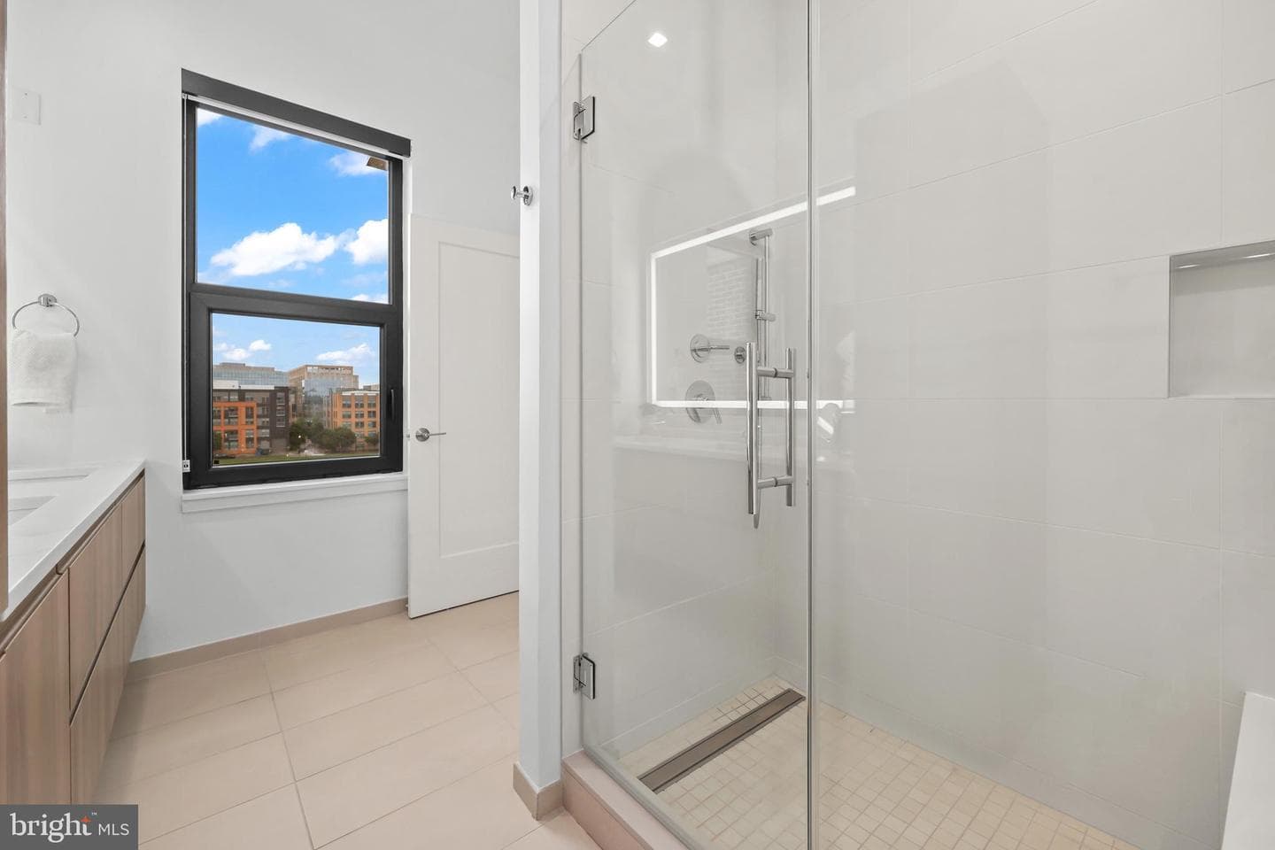 701 Swann Avenue #511 photo 15