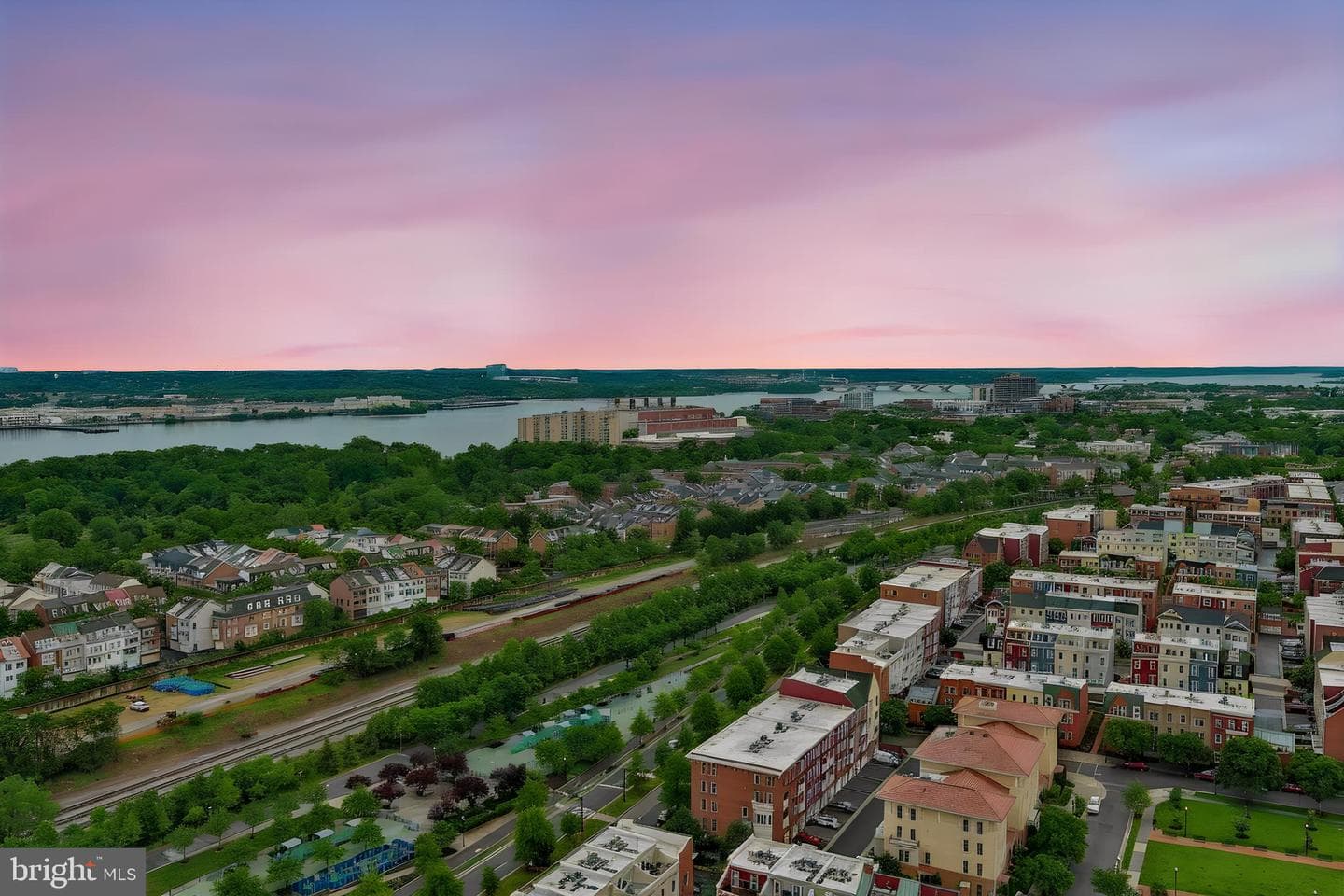 701 Swann Avenue #511 photo 28