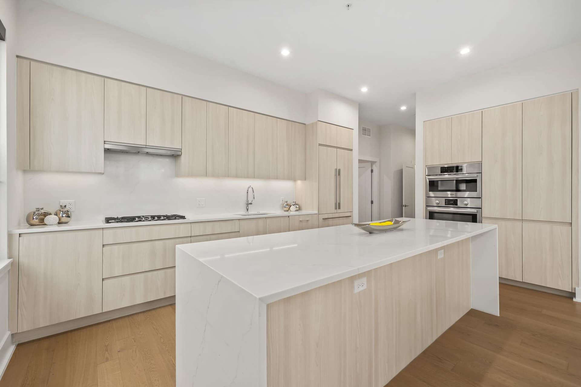 701 Swann Avenue #511 photo 6